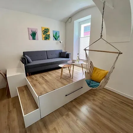Tisa, Apartment *